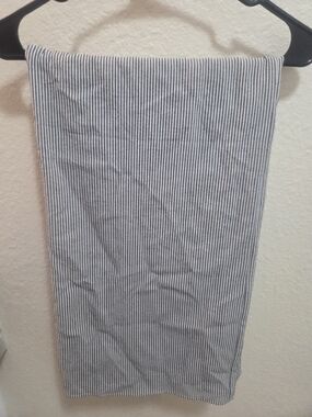 Women’s Ankle-Length Pinstripe Cropped Pants - Blue/White